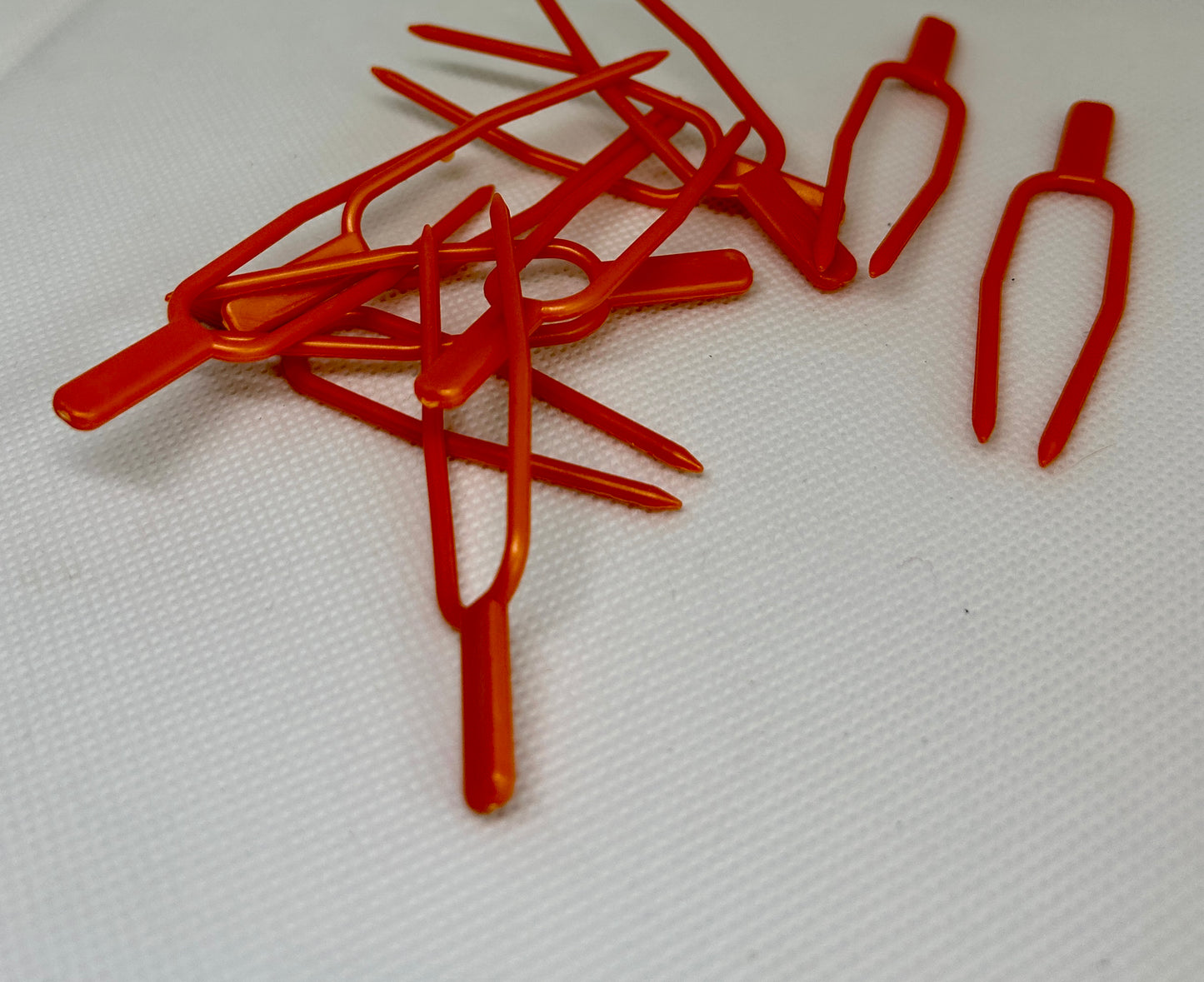 Vine to Soil Fixator Prongs (10 Pack)